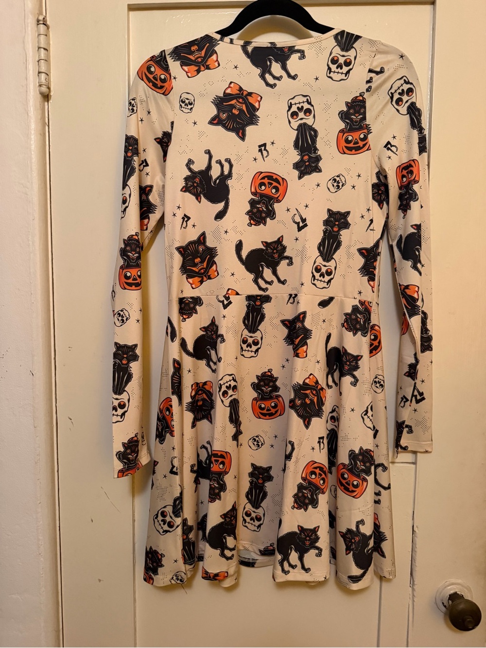 Sourpuss Halloween Black Cats Skater Dress in Cream Sz L - Picture 2 of 6